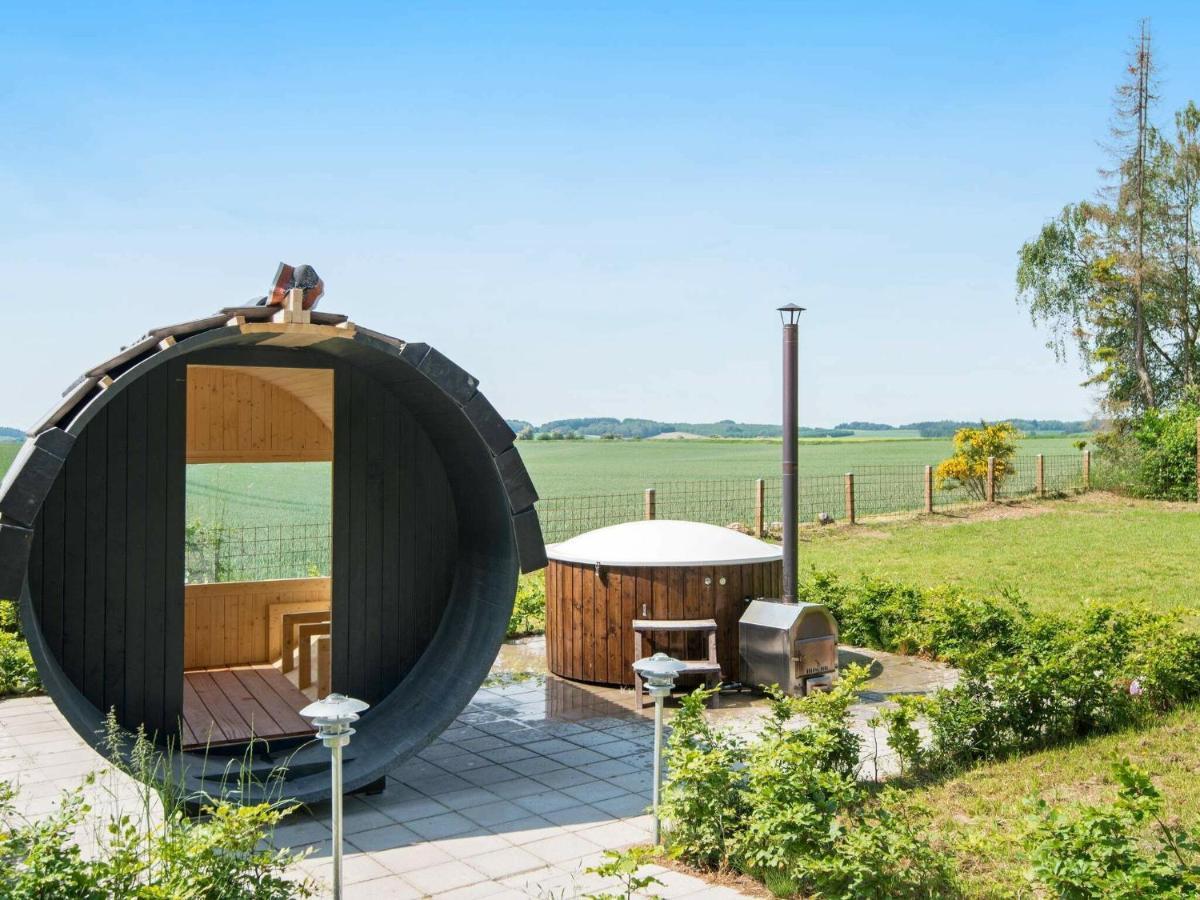 10 Person Holiday Home In Glesborg חדר תמונה