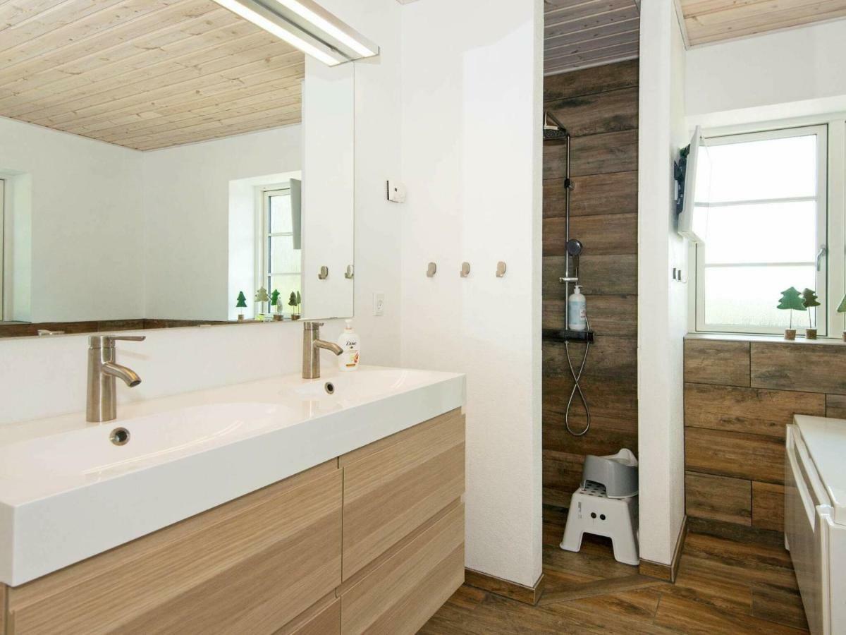 10 Person Holiday Home In Glesborg מראה חיצוני תמונה